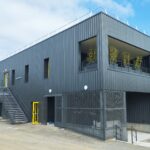 Bardage, habillage, isolation et gestion des eaux pluviales réalisés par PRÉCIS