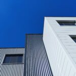 Détail d'une réalisation de Précis, spécialiste en bardage et habillage à Rennes